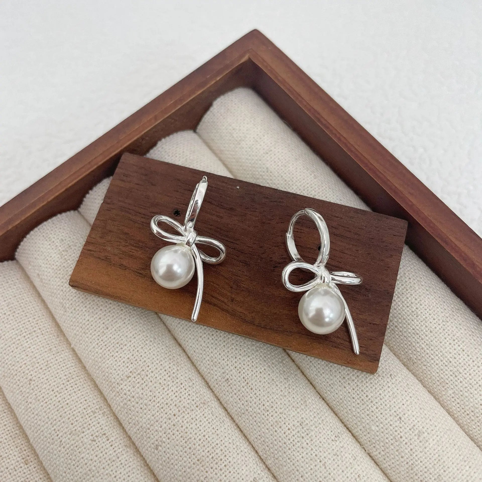 925 Sterling Silver Bow Knot Hoop Earrings with Imitation Pearl